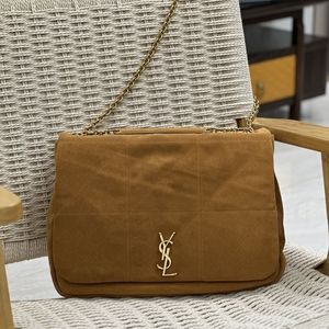 Meet your Posher, Janice